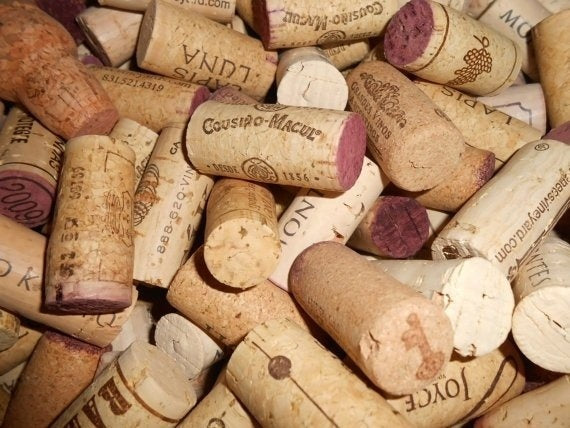 Gebruikte MIX - Wijn kurken  en Champagne kurk- 100 STUKS