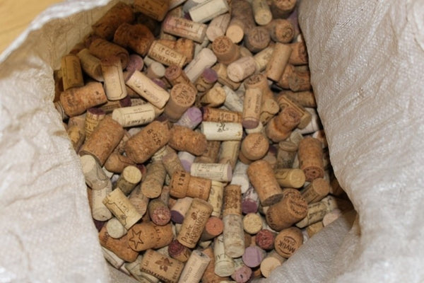 Gebruikte MIX - Wijn kurken  en Champagne kurk- 500 STUKS
