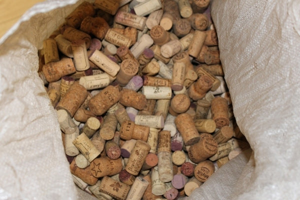 Gebruikte MIX- Wijn kurken en Champagner kurk 3000 STUKS