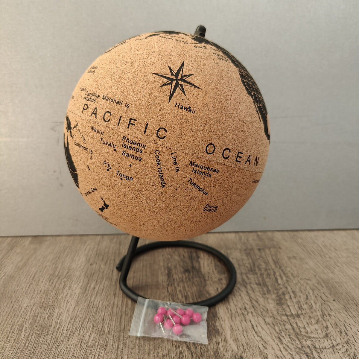 Kurk24 Kurk wereldbol met tekst - globe - diameter 20 cm.